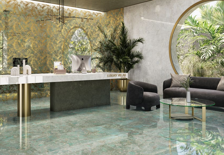 Recepción de lujo con revestimientos decorativos y piso porcelánico brillante.